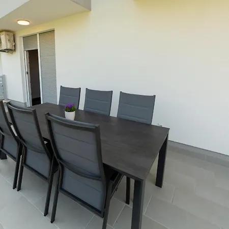Riela Apartment