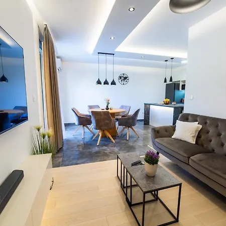 Riela Apartment *